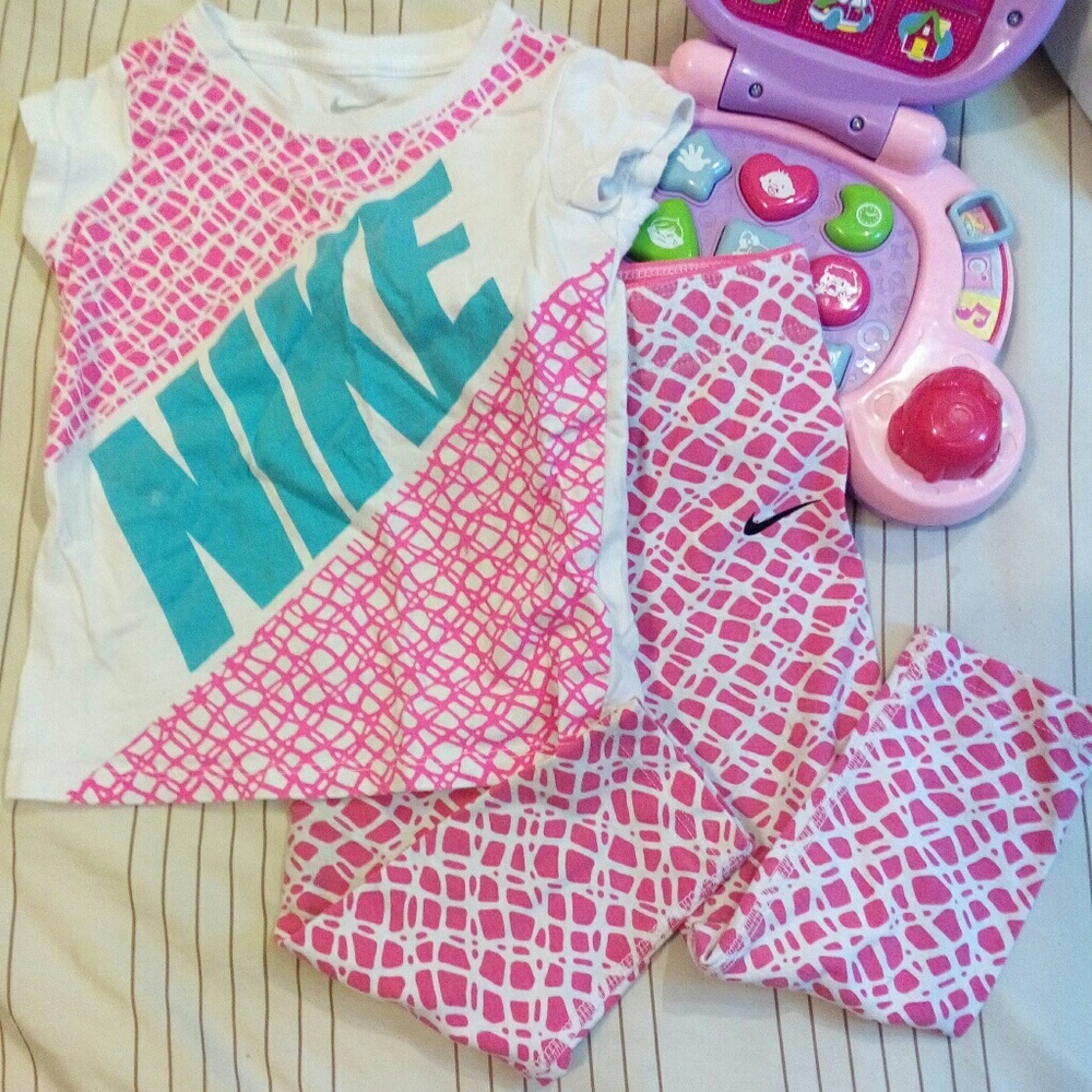 Girl's 3T Nike outfit
